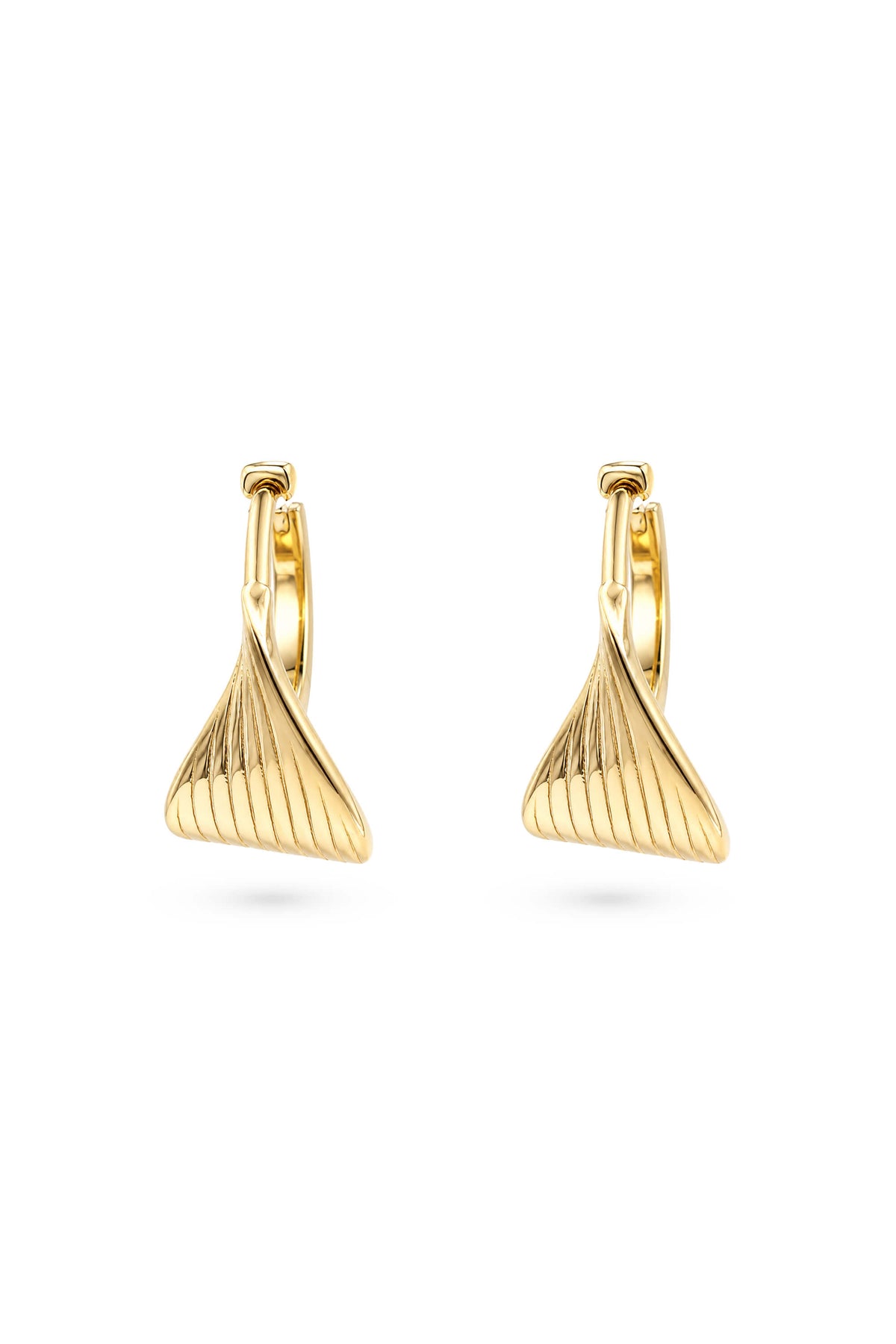 Ribbed Conch C-Hoop Earrings